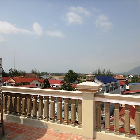 Borey Vatanac Guesthouse 캄폿 외부 사진