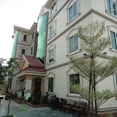 Borey Vatanac Guesthouse 캄폿 외부 사진