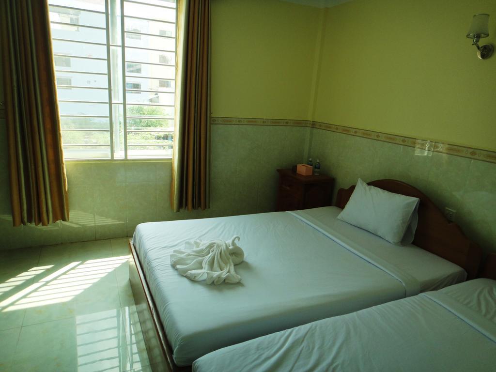 Borey Vatanac Guesthouse 캄폿 외부 사진