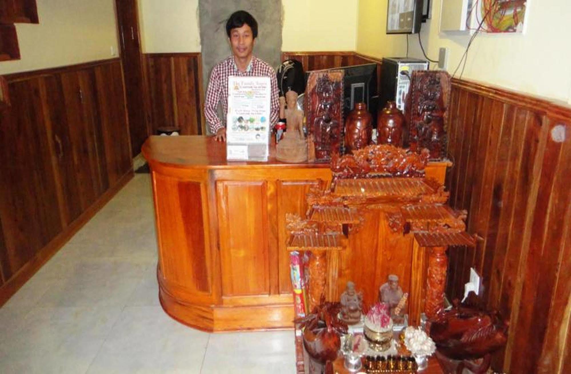 Borey Vatanac Guesthouse 캄폿 외부 사진